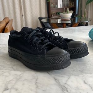 Converse All-Star platform low in blackout - worn once in EXCELLENT condition!
